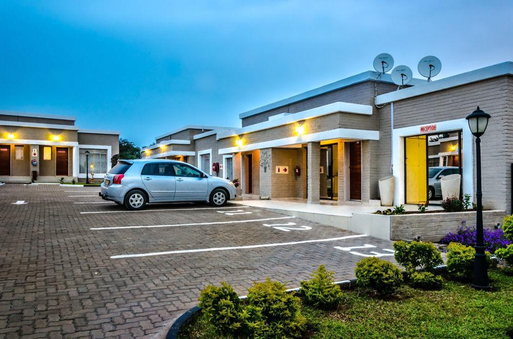 Hill View Inn Serowe Exterior foto